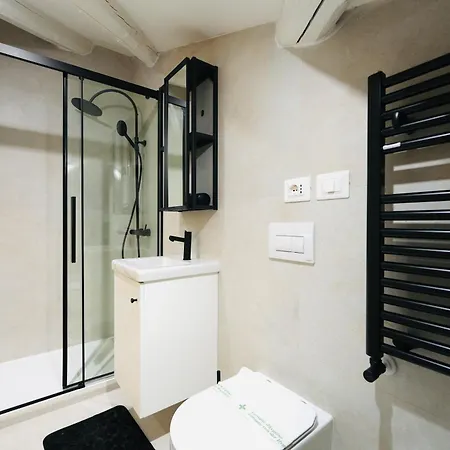 Apartment Alessiamaja Moderno Centro - Clima E Parcheggio